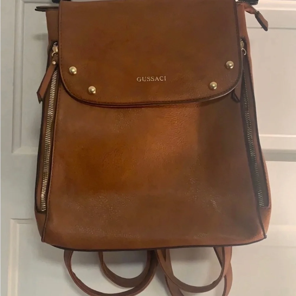 LIKE NEW GUSSACI Backpack/Handbag Vegan leather NO FLAWS